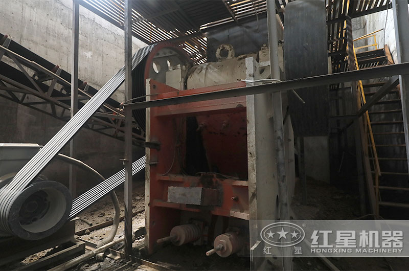 HD98德版顎式破碎機(jī) HD98德版顎式破碎機(jī)