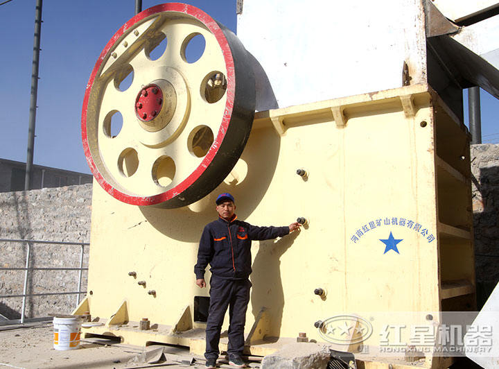 顎式破碎機(jī) 顎式破碎機(jī)