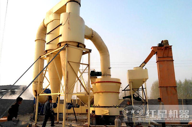 雷蒙磨粉機(jī)現(xiàn)場 雷蒙磨粉機(jī)現(xiàn)場