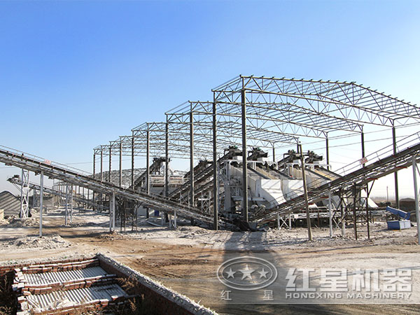 1200t顎式礦石破碎機(jī)生產(chǎn)現(xiàn)場(chǎng) 1200t顎式礦石破碎機(jī)生產(chǎn)現(xiàn)場(chǎng)