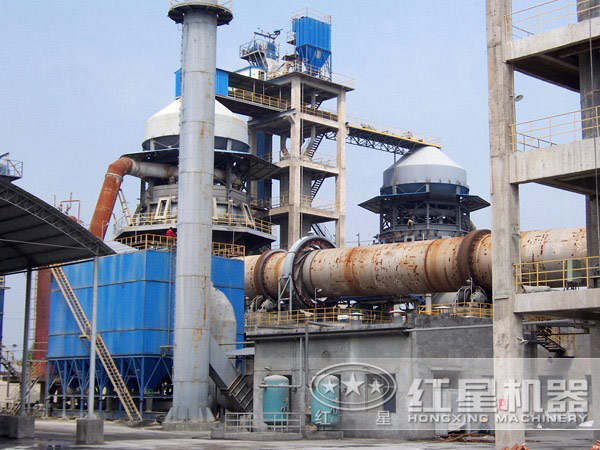 金屬鎂生產(chǎn)現(xiàn)場(chǎng) 金屬鎂生產(chǎn)現(xiàn)場(chǎng)