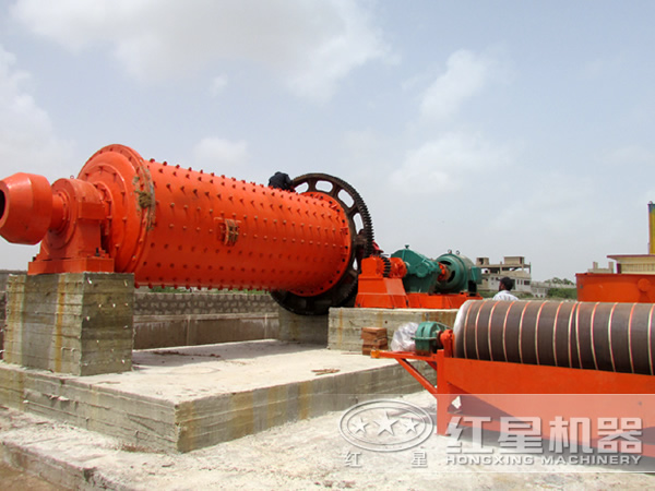 選煤廠磁選機(jī)生產(chǎn)現(xiàn)場 選煤廠磁選機(jī)生產(chǎn)現(xiàn)場