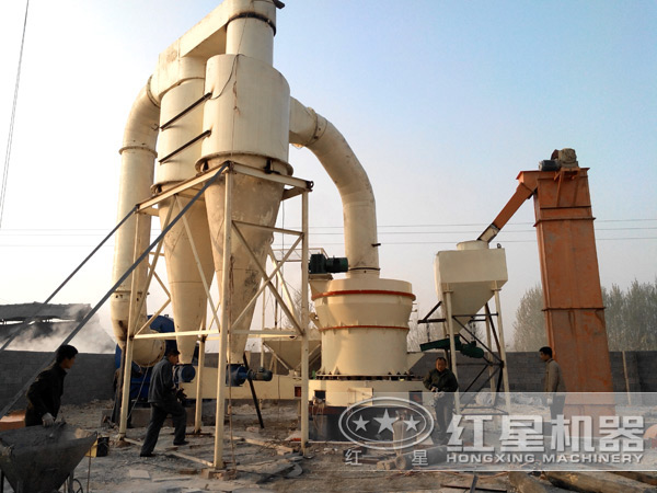氧化鐵紅磨粉生產(chǎn)線現(xiàn)場(chǎng)圖 氧化鐵紅磨粉生產(chǎn)線現(xiàn)場(chǎng)圖
