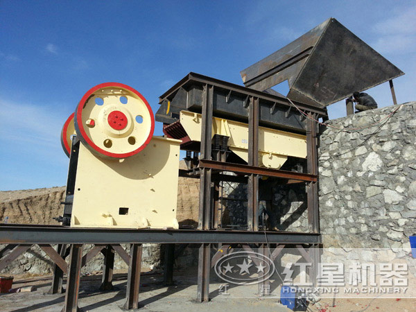 大理石破碎機現(xiàn)場作業(yè) 大理石破碎機現(xiàn)場作業(yè)