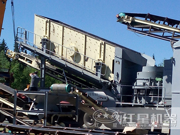 現(xiàn)場(chǎng)作業(yè)中 現(xiàn)場(chǎng)作業(yè)中