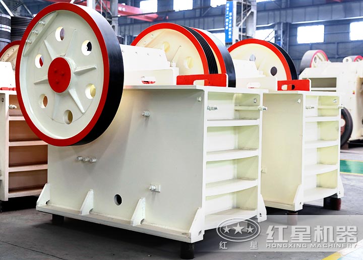 石灰石顎式破碎機(jī) 石灰石顎式破碎機(jī)