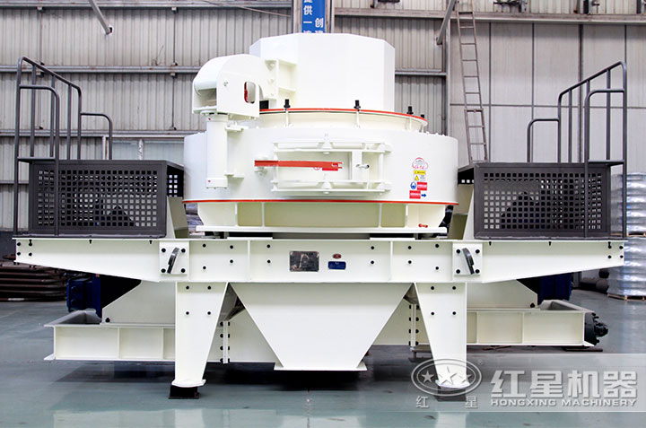 青石制砂機(jī)車間 青石制砂機(jī)車間