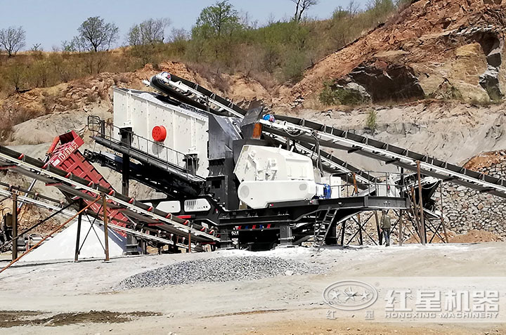 輪胎車(chē)載移動(dòng)碎石機(jī)作業(yè)現(xiàn)場(chǎng) 輪胎車(chē)載移動(dòng)碎石機(jī)作業(yè)現(xiàn)場(chǎng)