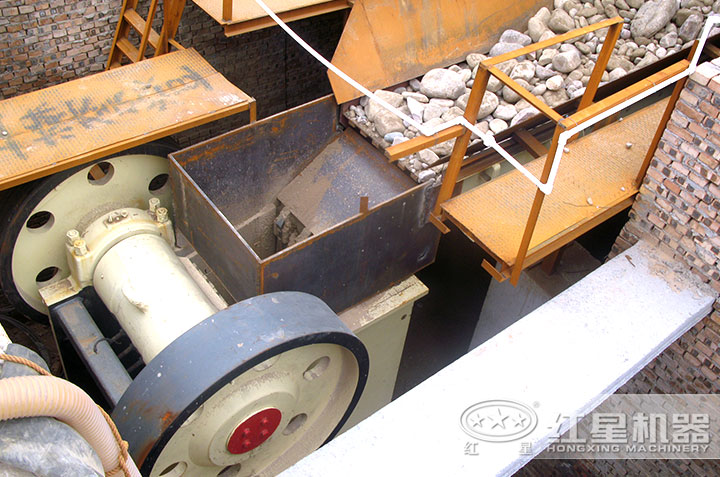 顎式破碎機、給料機