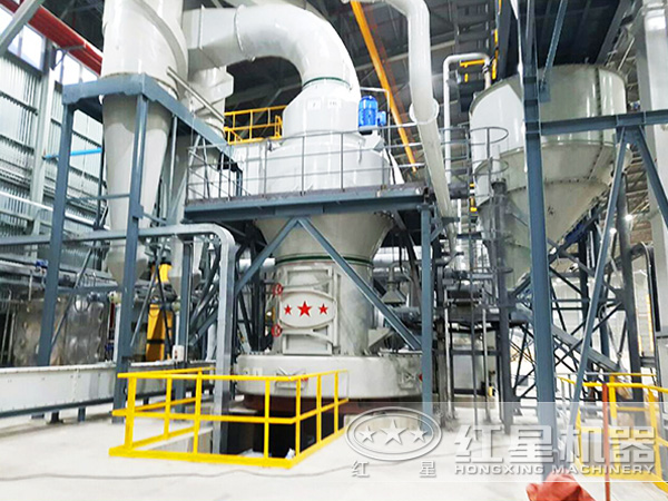 100目石灰石雷蒙磨粉機(jī)用戶現(xiàn)場 100目石灰石雷蒙磨粉機(jī)用戶現(xiàn)場