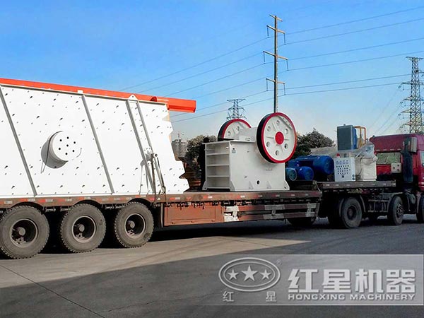 600×900碎石子機發(fā)貨 600×900碎石子機發(fā)貨