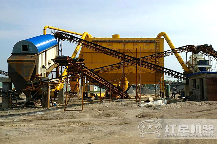 制砂機(jī)作業(yè)現(xiàn)場(chǎng) 制砂機(jī)作業(yè)現(xiàn)場(chǎng)