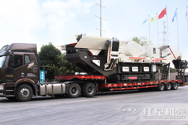 履帶移動式破碎機(jī)發(fā)貨現(xiàn)場 履帶移動式破碎機(jī)發(fā)貨現(xiàn)場