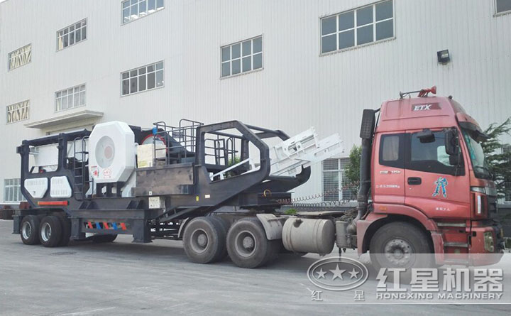 移動鋼渣破碎機發(fā)貨現(xiàn)場 移動鋼渣破碎機發(fā)貨現(xiàn)場