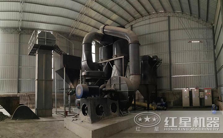 雷蒙磨生產(chǎn)線現(xiàn)場(chǎng) 雷蒙磨生產(chǎn)線現(xiàn)場(chǎng)