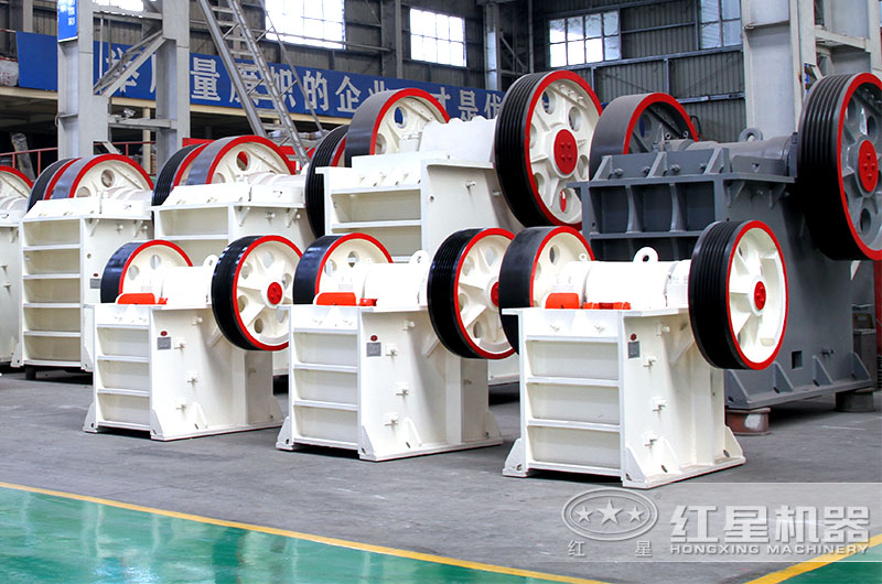 不同型號的細顎式破碎機 不同型號的細顎式破碎機