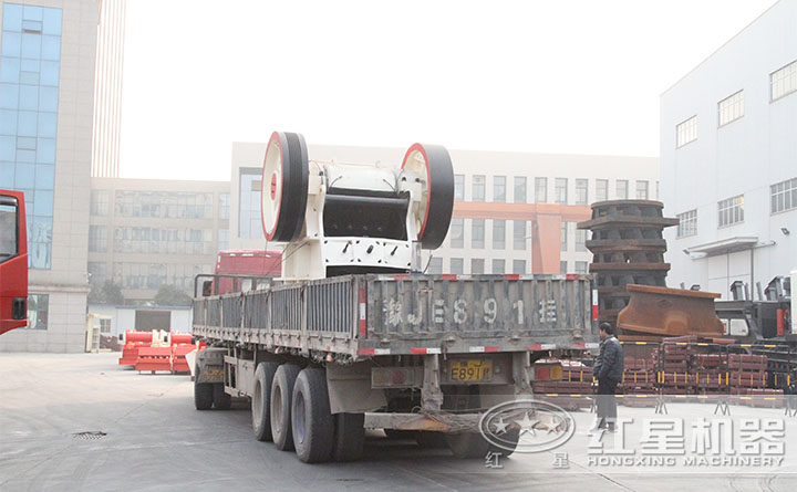 破碎機發(fā)貨圖 破碎機發(fā)貨圖