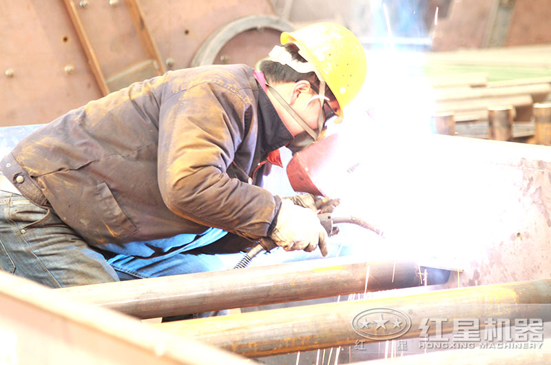 任勞任怨，只為你的一個(gè)認(rèn)可