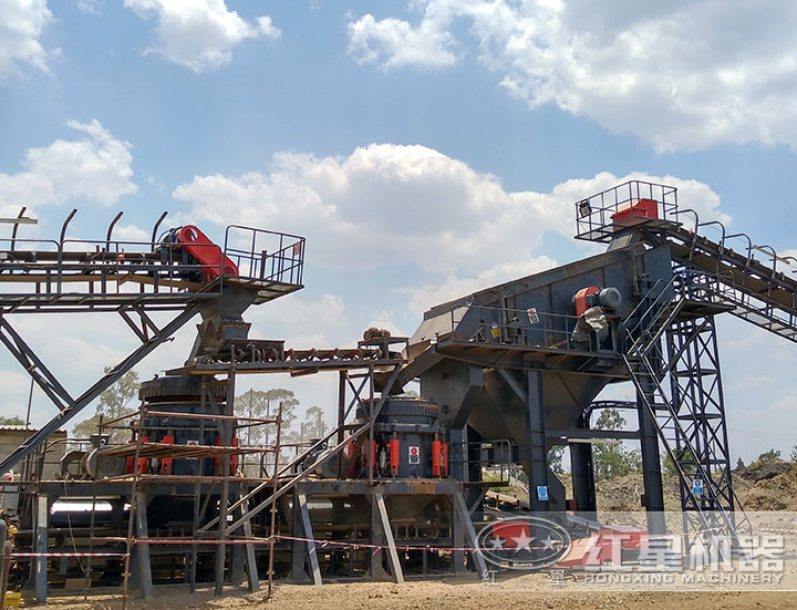 大型圓錐破碎石現(xiàn)場 大型圓錐破碎石現(xiàn)場