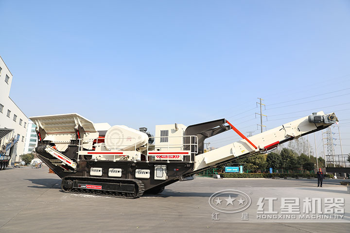 履帶式移動(dòng)破碎機(jī) 履帶式移動(dòng)破碎機(jī)