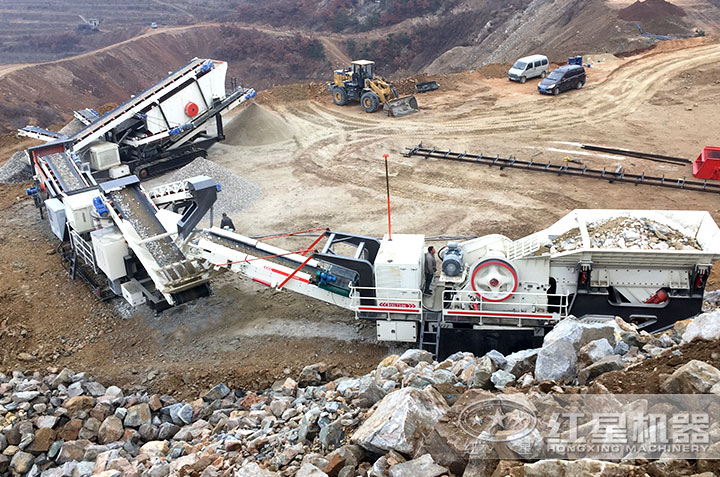 移動(dòng)石料破碎加工設(shè)備生產(chǎn)現(xiàn)場(chǎng) 移動(dòng)石料破碎加工設(shè)備生產(chǎn)現(xiàn)場(chǎng)