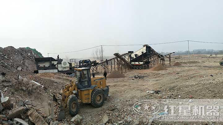 廢棄建筑混凝土破碎生產(chǎn)線現(xiàn)場 廢棄建筑混凝土破碎生產(chǎn)線現(xiàn)場