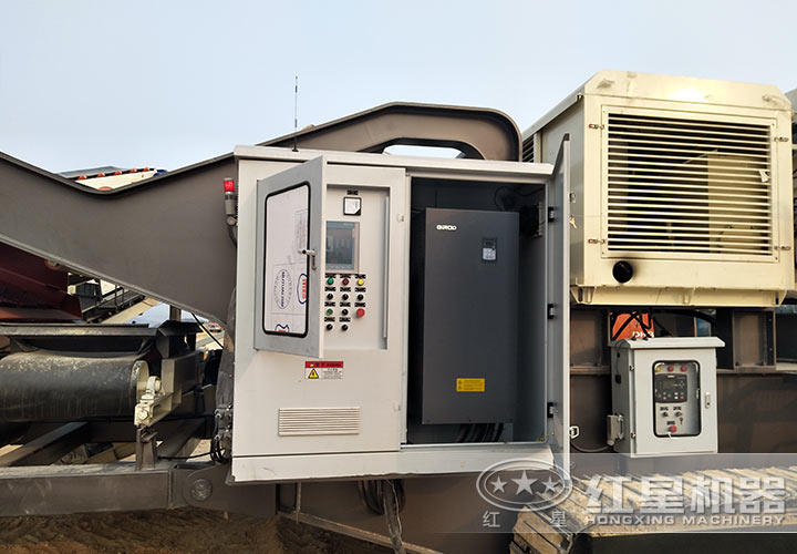 可流動作業(yè)的混凝土塊粉碎機(jī)控制系統(tǒng) 可流動作業(yè)的混凝土塊粉碎機(jī)控制系統(tǒng)