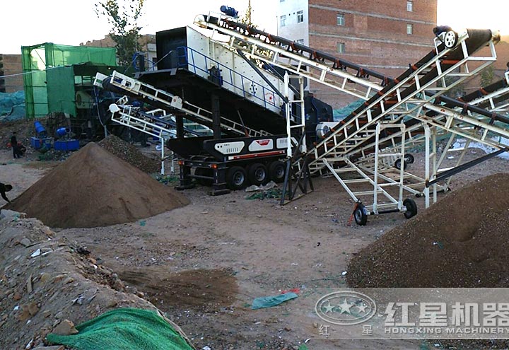 建筑廢料粉碎機(jī)生產(chǎn)現(xiàn)場(chǎng) 建筑廢料粉碎機(jī)生產(chǎn)現(xiàn)場(chǎng)