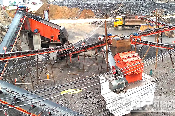 細碎機作業(yè)現(xiàn)場 細碎機作業(yè)現(xiàn)場