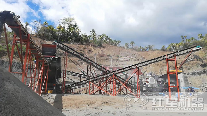 移動(dòng)石料破碎加工設(shè)備生產(chǎn)現(xiàn)場(chǎng) 移動(dòng)石料破碎加工設(shè)備生產(chǎn)現(xiàn)場(chǎng)