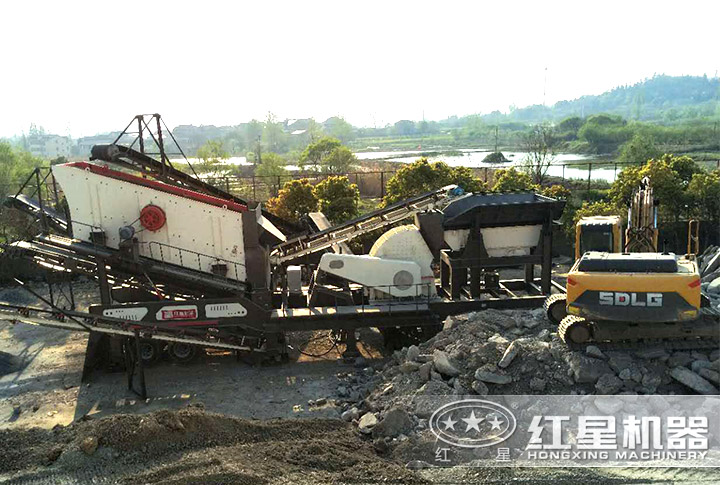 車載碎石機生產(chǎn)現(xiàn)場 車載碎石機生產(chǎn)現(xiàn)場