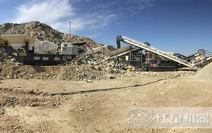 移動(dòng)式砂石生產(chǎn)線(xiàn)設(shè)備現(xiàn)場(chǎng)實(shí)拍 移動(dòng)式砂石生產(chǎn)線(xiàn)設(shè)備現(xiàn)場(chǎng)實(shí)拍