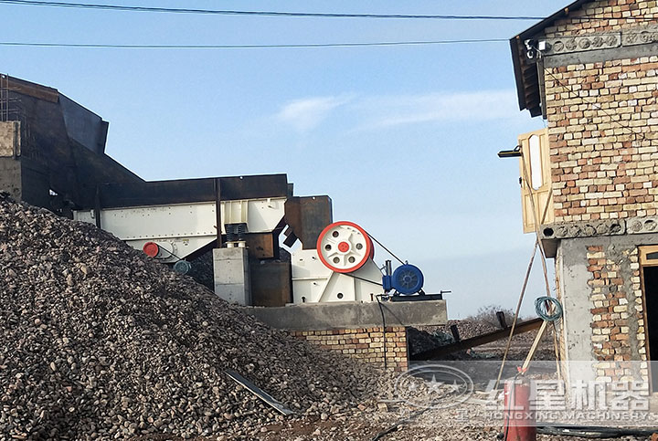 HD德版顎式破碎機(jī) HD德版顎式破碎機(jī)