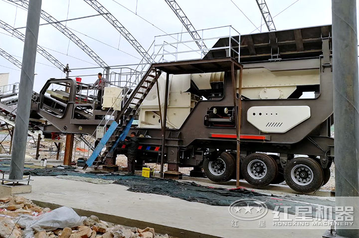 移動制砂機作業(yè)現(xiàn)場 移動制砂機作業(yè)現(xiàn)場