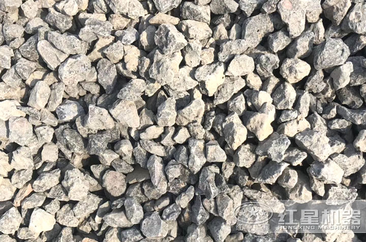 石灰石破碎機(jī)作業(yè)現(xiàn)場(chǎng) 石灰石破碎機(jī)作業(yè)現(xiàn)場(chǎng)