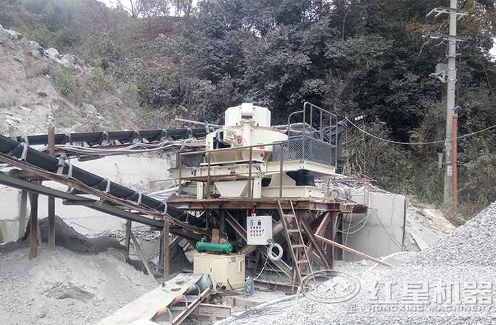 VSI制砂機(jī)作業(yè)現(xiàn)場(chǎng) VSI制砂機(jī)作業(yè)現(xiàn)場(chǎng)