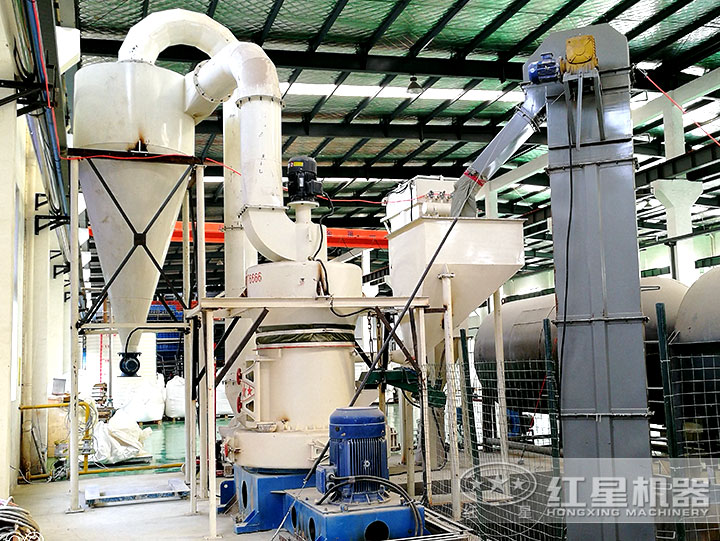 高壓微粉磨作業(yè)現(xiàn)場(chǎng) 高壓微粉磨作業(yè)現(xiàn)場(chǎng)