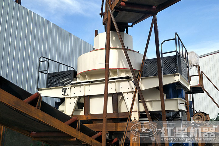 制砂機(jī)作業(yè)現(xiàn)場(chǎng) 制砂機(jī)作業(yè)現(xiàn)場(chǎng)