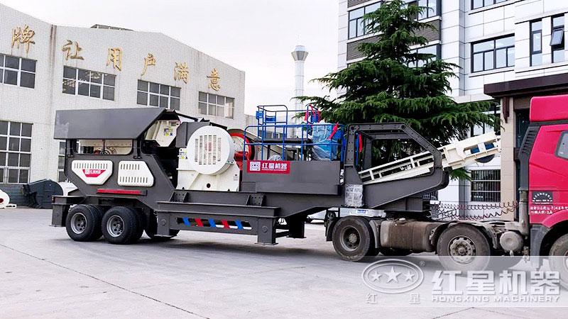 流動小型石子破碎機發(fā)貨現(xiàn)場 流動小型石子破碎機發(fā)貨現(xiàn)場