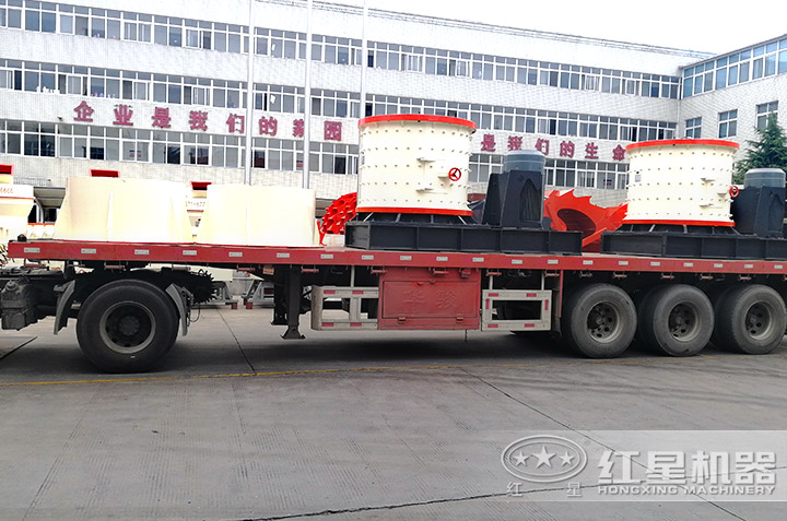 玻璃粉碎設(shè)備廠家發(fā)貨現(xiàn)場，快速投產(chǎn)用戶生產(chǎn)現(xiàn)場