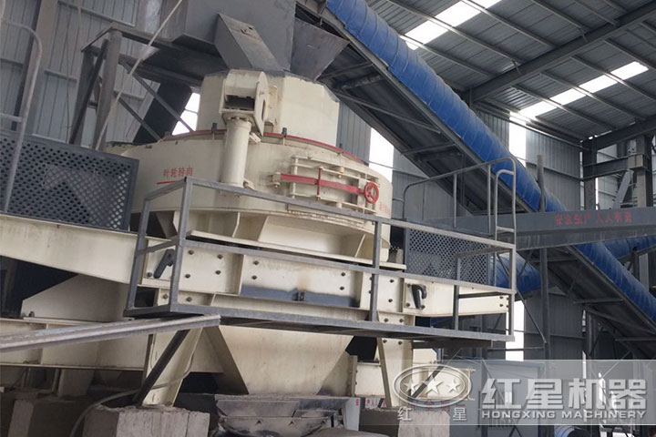 制砂機(jī)作業(yè)現(xiàn)場(chǎng) 制砂機(jī)作業(yè)現(xiàn)場(chǎng)