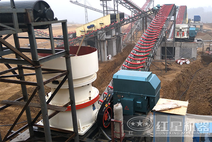 圓錐破碎機作業(yè)現(xiàn)場 圓錐破碎機作業(yè)現(xiàn)場