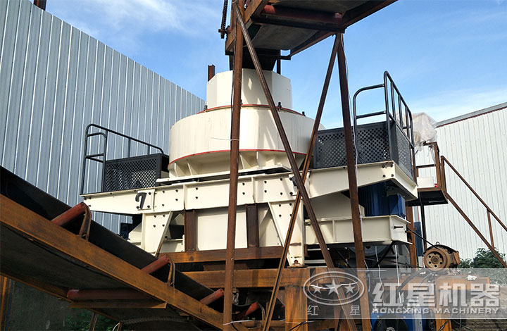 制砂機(jī)現(xiàn)場 制砂機(jī)現(xiàn)場