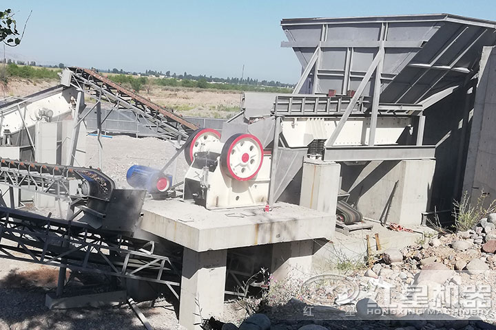 CJ系列歐版顎式破碎機(jī)現(xiàn)場 CJ系列歐版顎式破碎機(jī)現(xiàn)場