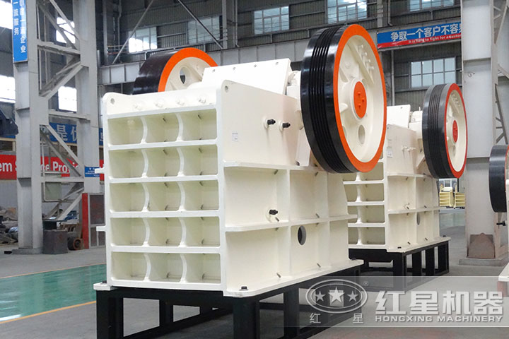 德版顎式破碎機(jī) 德版顎式破碎機(jī)