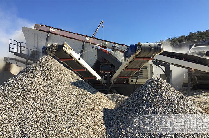 移動(dòng)式砂石生產(chǎn)線(xiàn)設(shè)備現(xiàn)場(chǎng) 移動(dòng)式砂石生產(chǎn)線(xiàn)設(shè)備現(xiàn)場(chǎng)