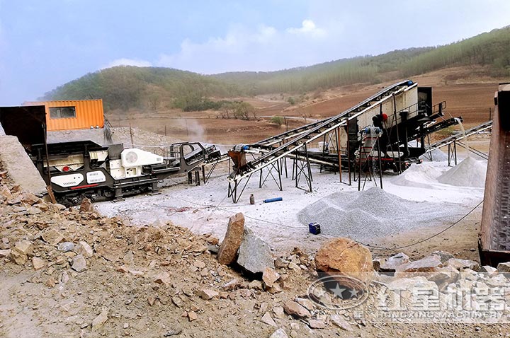 移動制沙機一套現(xiàn)場 移動制沙機一套現(xiàn)場