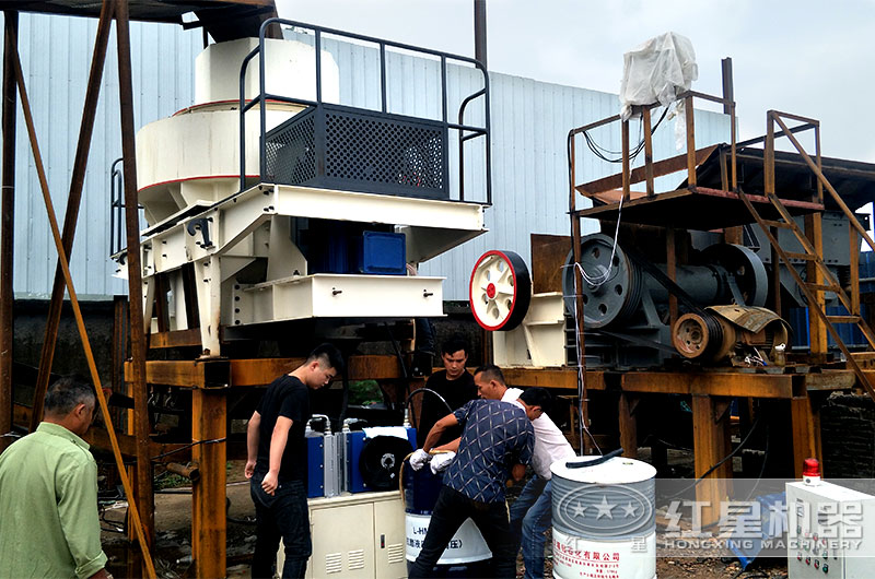 制砂廠安裝現(xiàn)場 制砂廠安裝現(xiàn)場