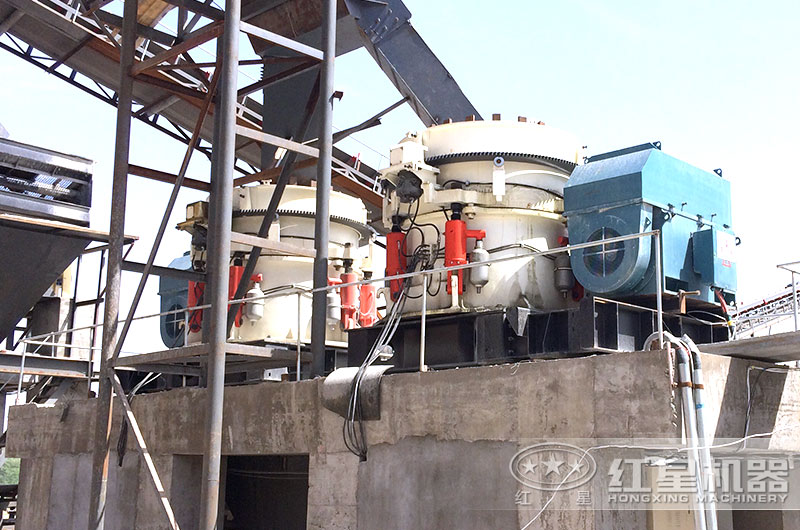 圓錐破碎機(jī) 圓錐破碎機(jī)