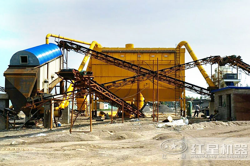 鵝卵石治沙機(jī)器現(xiàn)場 鵝卵石治沙機(jī)器現(xiàn)場